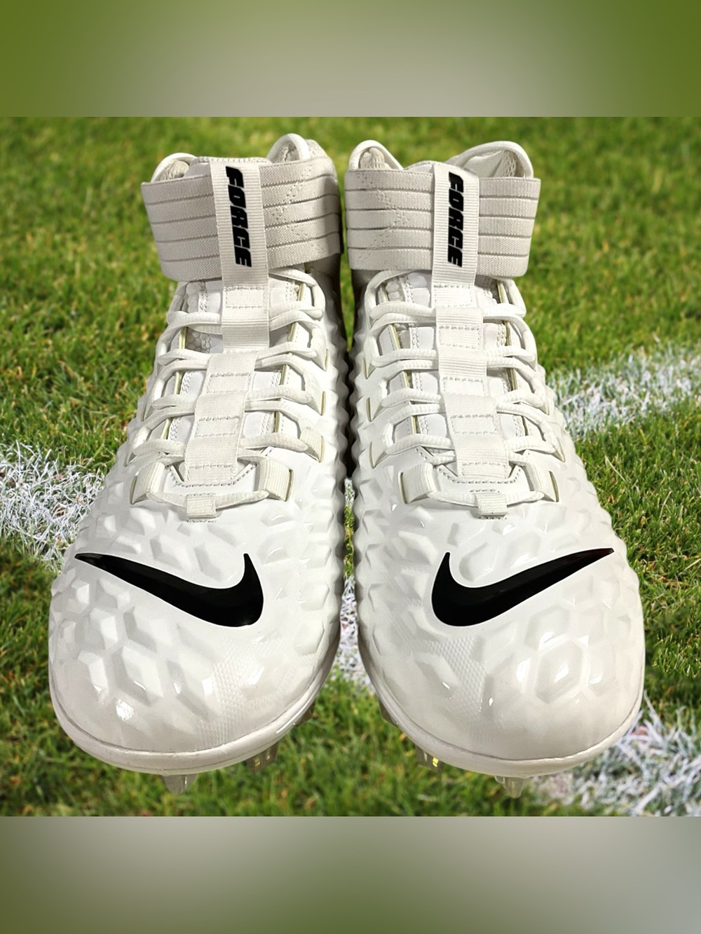 NWOT Nike Force Savage Pro 2 RM White/Black/Gray Football Cleats Size 16